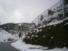 主要地方道柏崎高浜堀之内線防災安全(雪寒)楢木雪崩予防柵設置工事
