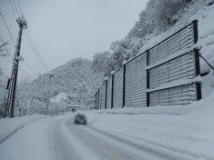 H26富山管内構造物整備工事に係る雪崩防止柵設置工事